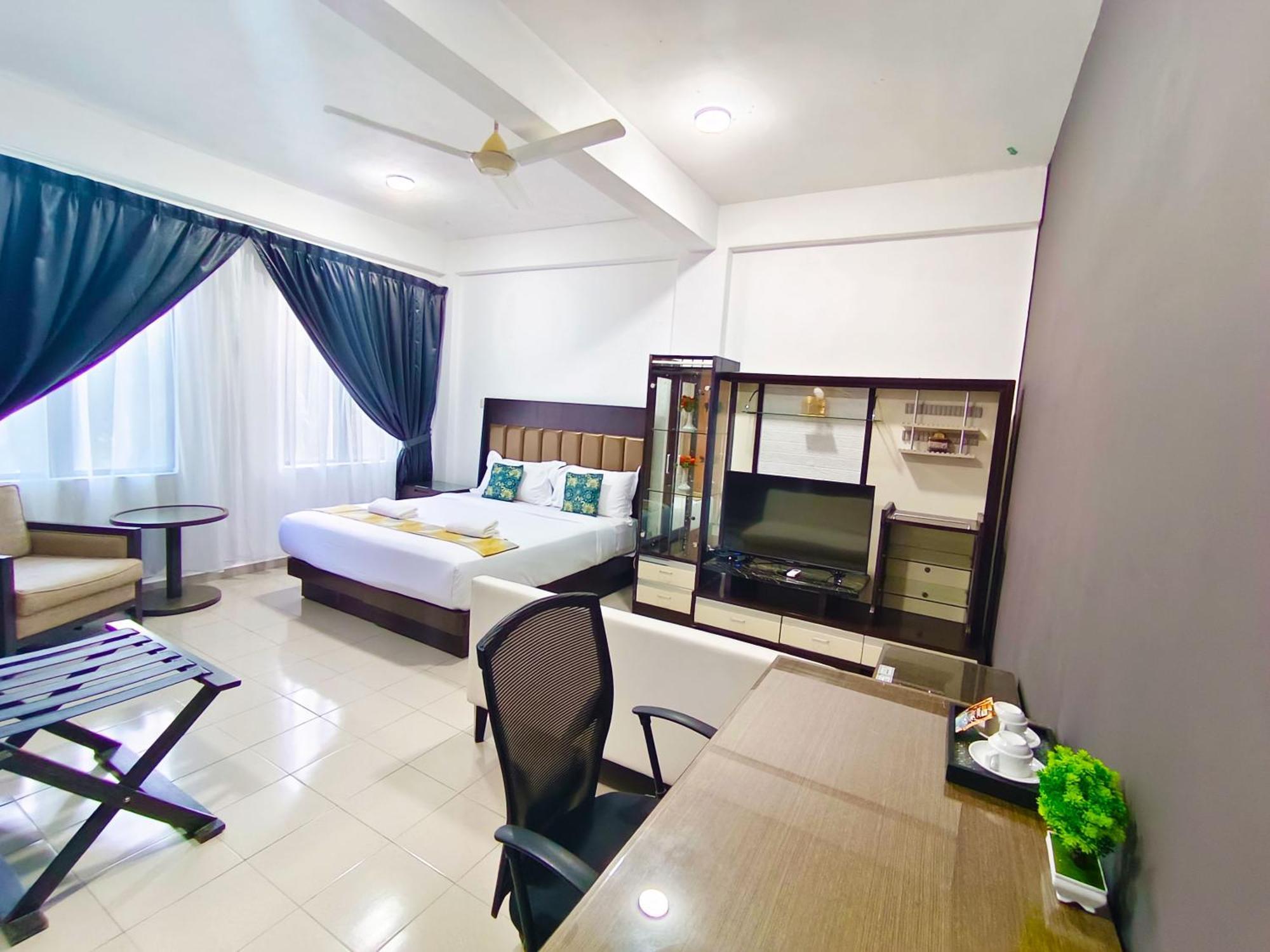 Salaam Suites Hotel Kota Bharu Exterior photo